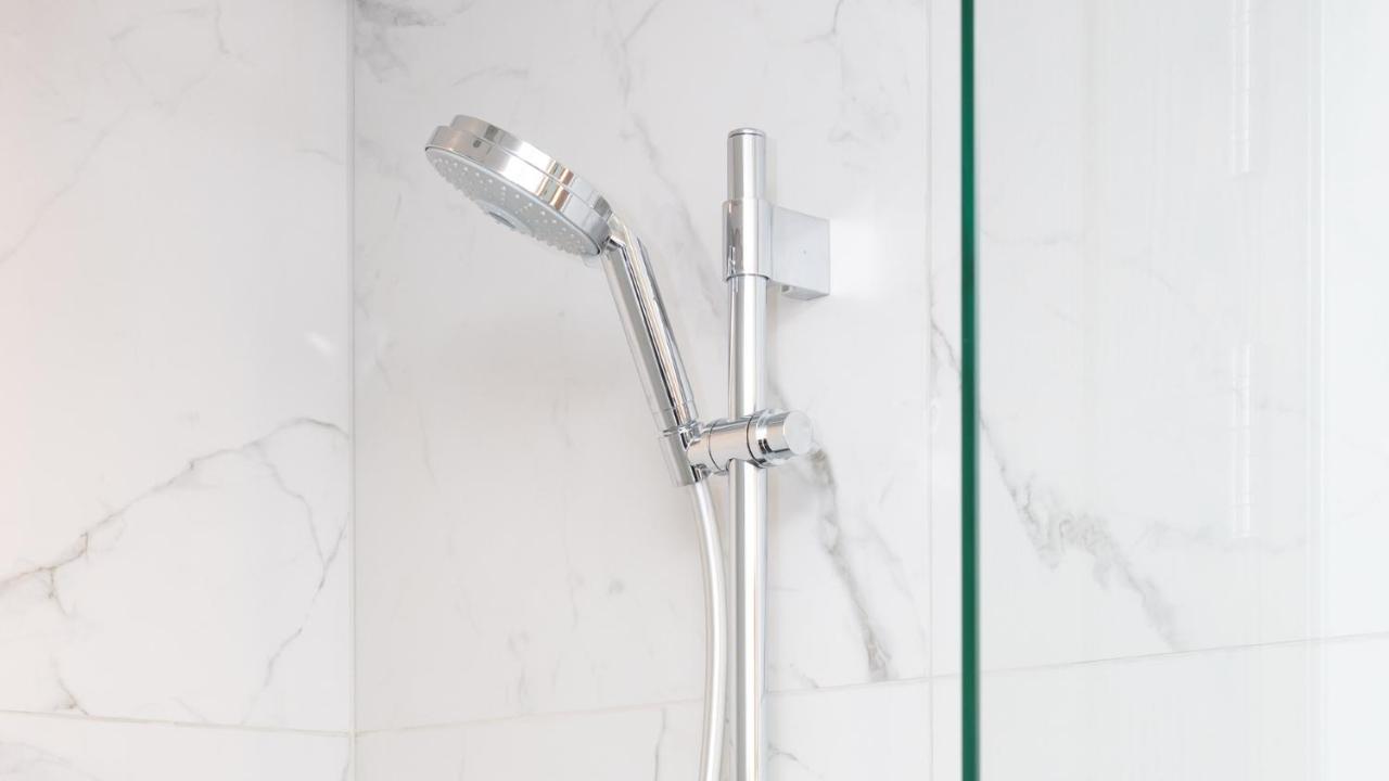 Horizon By Skycity Auckland Eksteriør billede A shower head