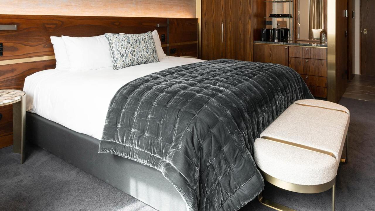 Horizon By Skycity Auckland Eksteriør billede A bed with a throw