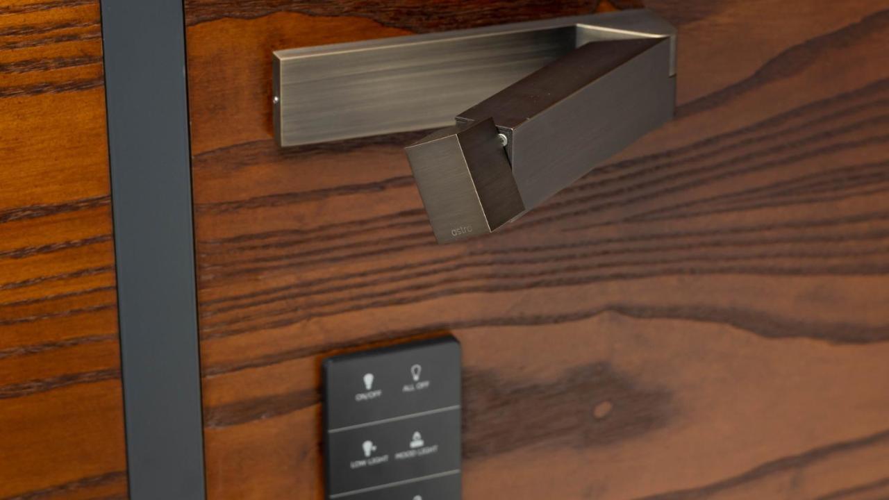 Horizon By Skycity Auckland Eksteriør billede A smart lock